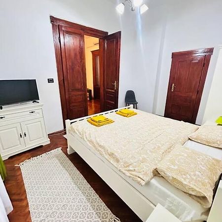 Apartamento Hidden Gem In The Old Town Timisoara Exterior foto