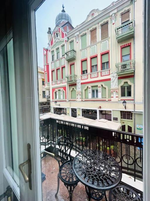 Apartamento Hidden Gem In The Old Town Timisoara Exterior foto