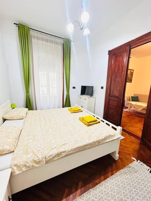 Apartamento Hidden Gem In The Old Town Timisoara Exterior foto