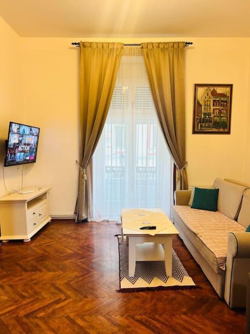 Apartamento Hidden Gem In The Old Town Timisoara Exterior foto