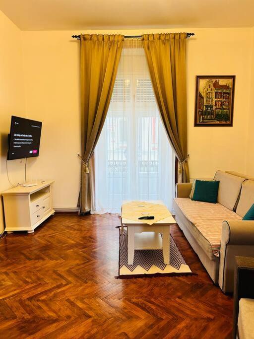 Apartamento Hidden Gem In The Old Town Timisoara Exterior foto