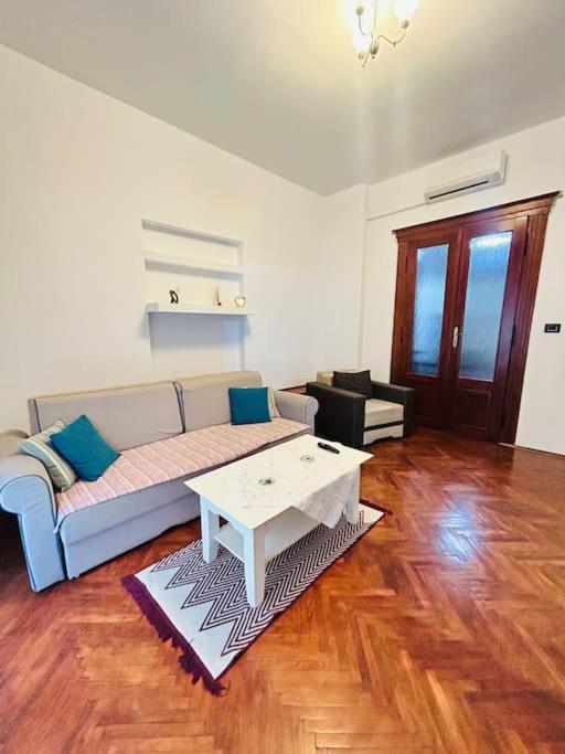 Apartamento Hidden Gem In The Old Town Timisoara Exterior foto